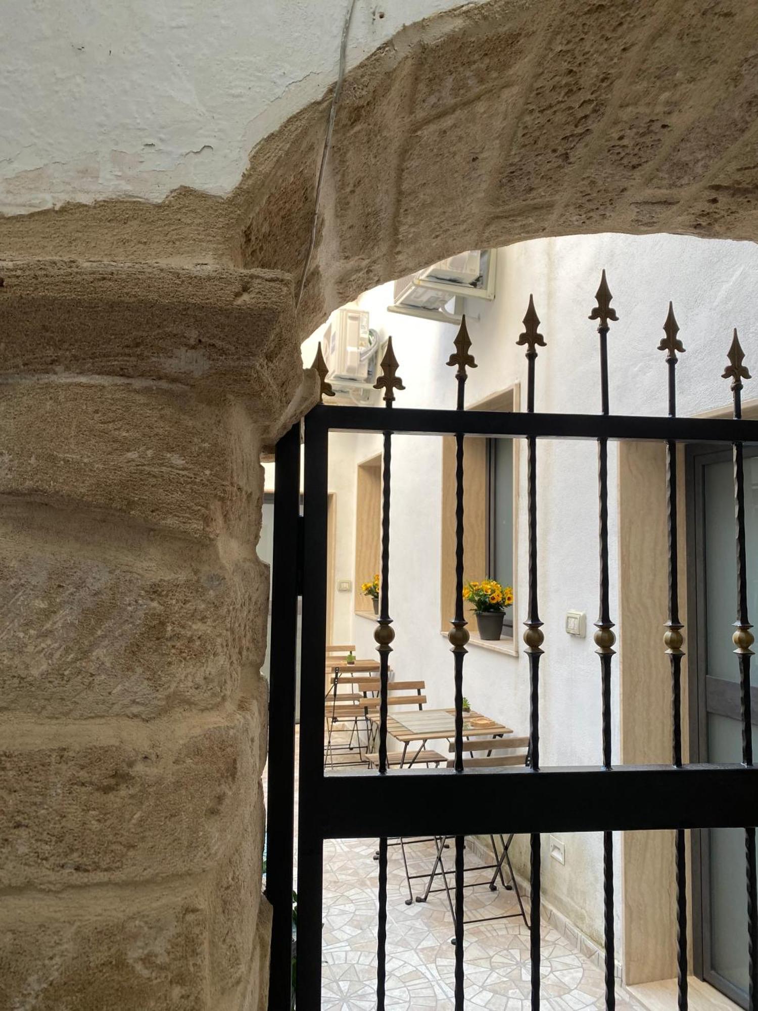 Hotel Del Carmine 23 à Bari Extérieur photo